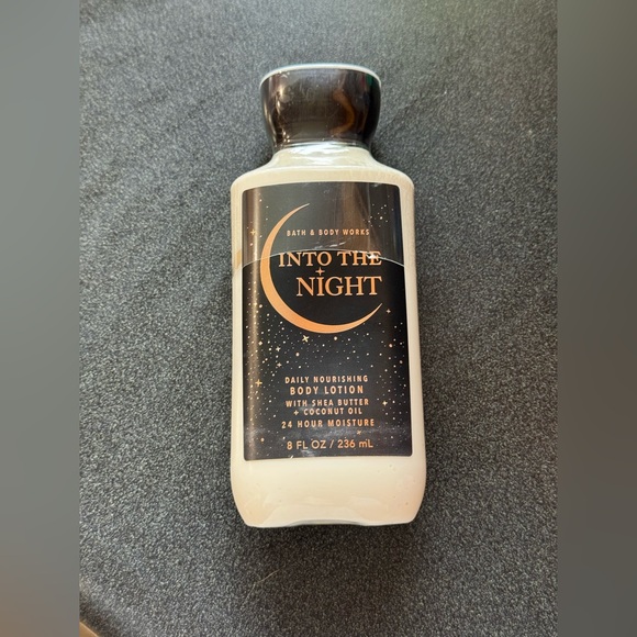 Bath & Body Works Into The Night Daily Nourishing Body Lotion. 8 Oz. New, Sealed - Picture 2 of 5